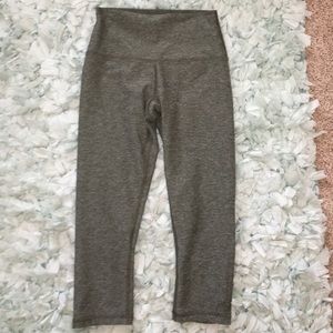 Cropped Army Green Leggings